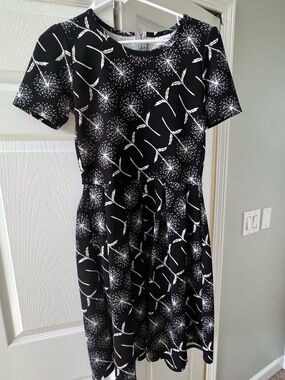 LuLaRoe Black & White Dandelion Print Midi Dress